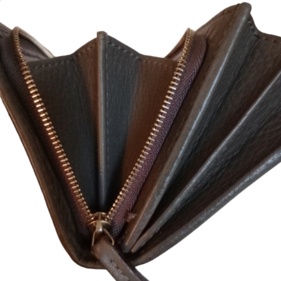 Gucci Abbey Vintage Authentic Long Wallet - Picture 4 of 16